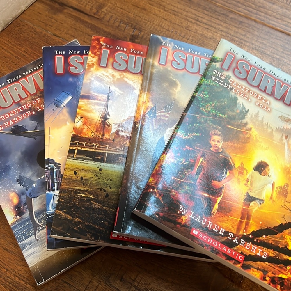Series of 5 I survived books